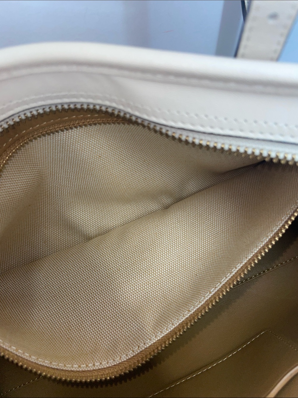 Coach ‘Swing Zip’ 20 Limited Edition Bag - Picture 11 of 13